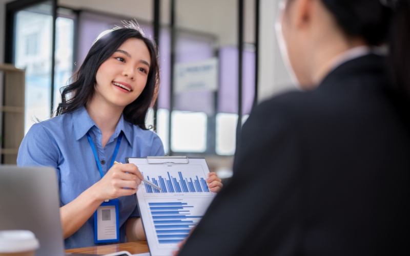 Tính tiền hoa hồng theo cấp bậc doanh số áp dụng tỷ lệ hoa hồng riêng cho từng mức doanh số