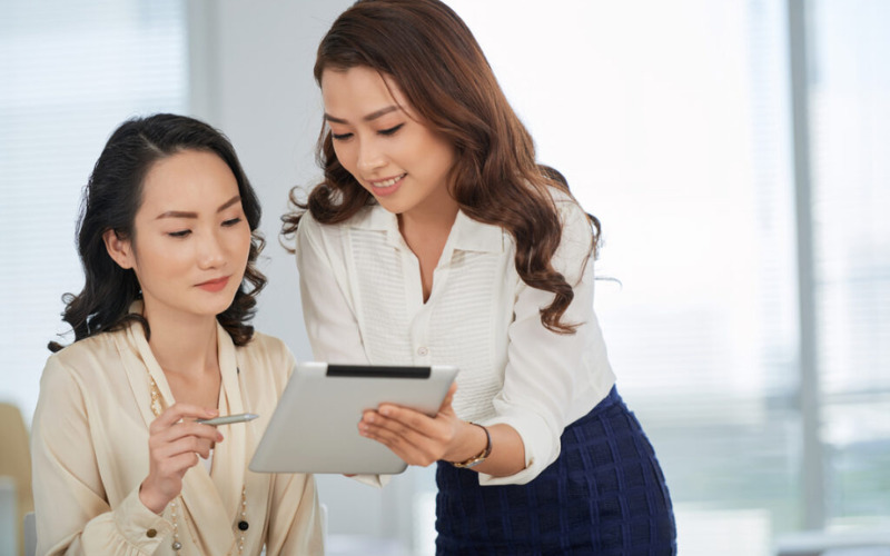 Sale Admin làm việc với dữ liệu, chứng từ và báo cáo bán hàng hằng ngày