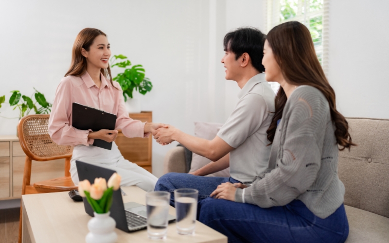 Sales Agent là nghề gì? Sales Agent là đại diện bán hàng được doanh nghiệp thuê từ công ty khác