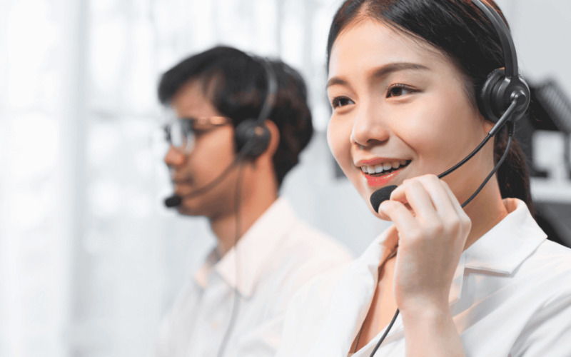 Giao tiếp tự nhiên để tạo cảm giác gần gũi, thoải mái, tránh gây khó chịu cho khách hàng