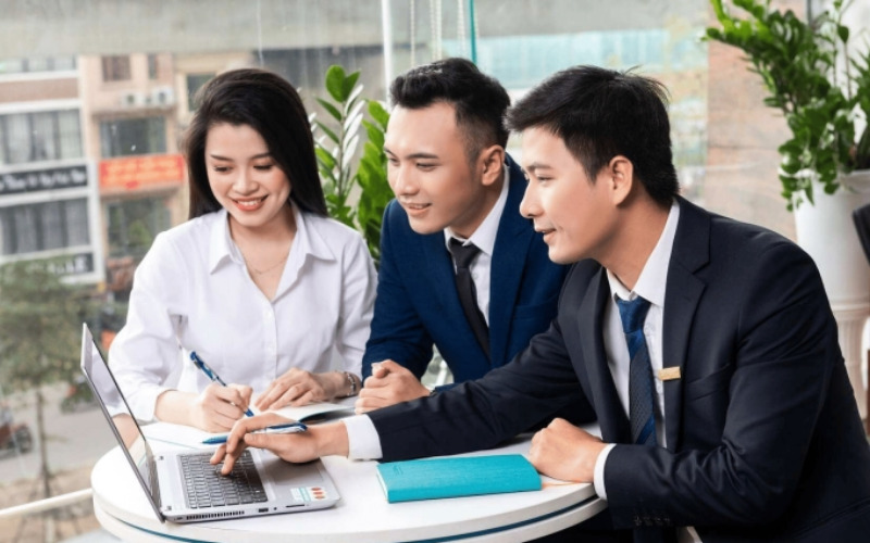 Upsell trong mỹ phẩm giúp tăng giá trị đơn hàng và thu hút nhiều khách hàng hơn