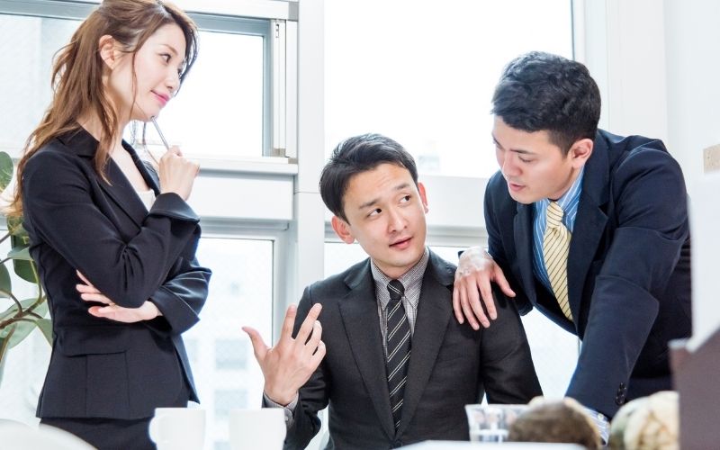 Phân tích nguyên nhân gốc rễ của vấn đề 