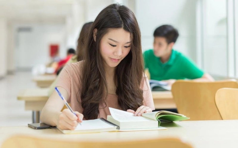 Hướng dẫn viết phần giới thiệu bản thân cho sinh viên mới ra trường