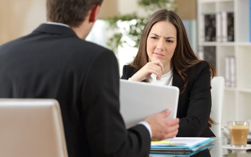 Kỹ năng lắng nghe và đặt câu hỏi cho khách hàng