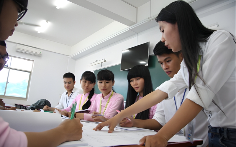 Trợ giảng/gia sư mang lại nguồn thu nhập tốt và giúp bạn củng cố kiến thức