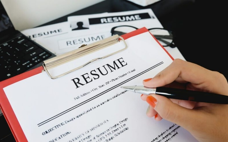 Resume là hồ sơ ứng tuyển súc tích, được chọn lọc theo từng vị trí công việc