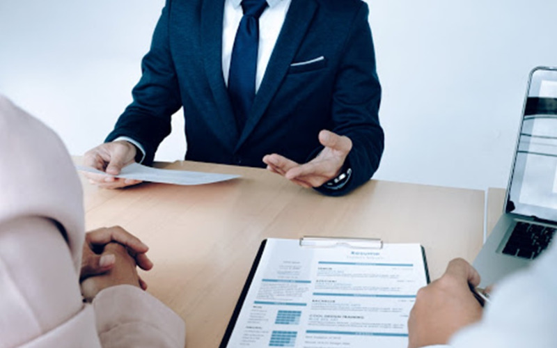 Đừng để công sức viết CV của bạn 'đổ sông đổ biển' chỉ vì lỗi chính tả hay file bị lỗi font 