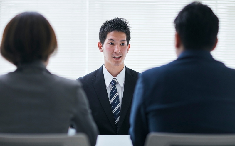 Chuẩn bị kỹ nội dung, tác phong và thái độ giúp phần giới thiệu bản thân ghi điểm tuyệt đối